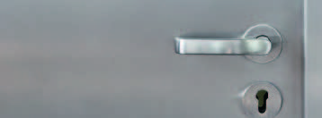 Beschlaege-Flyer_Feucht_Nassraum.jpg